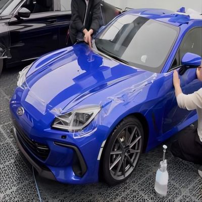 Un buen precio. 1.52*15m Film de carrocería de automóvil brillante Ppf con material Tpu Anti-rasguños / corrosión / amarillento Película de protección de pintura automática en línea
